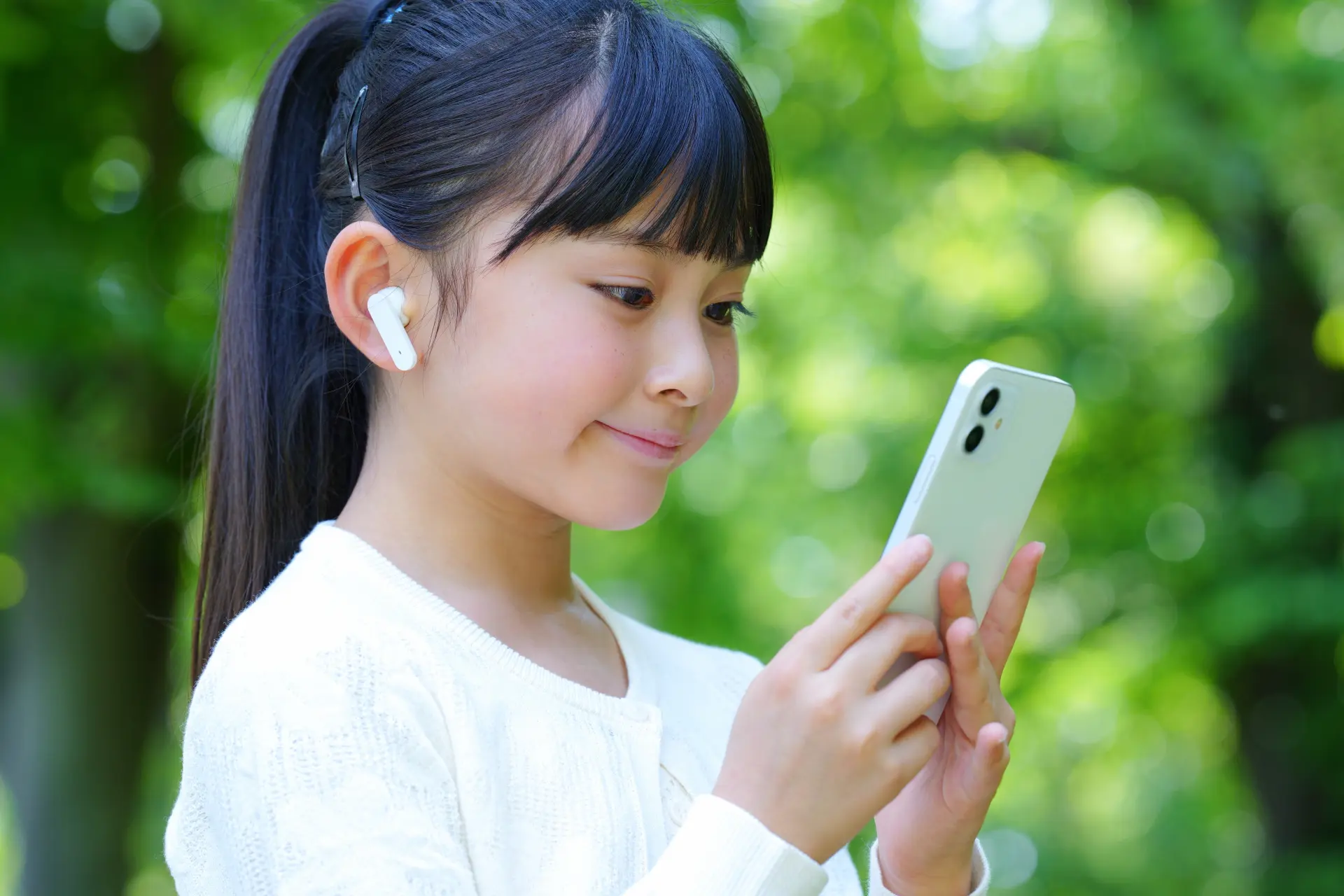 骨伝導ワイヤレスイヤホンのCMを見かける